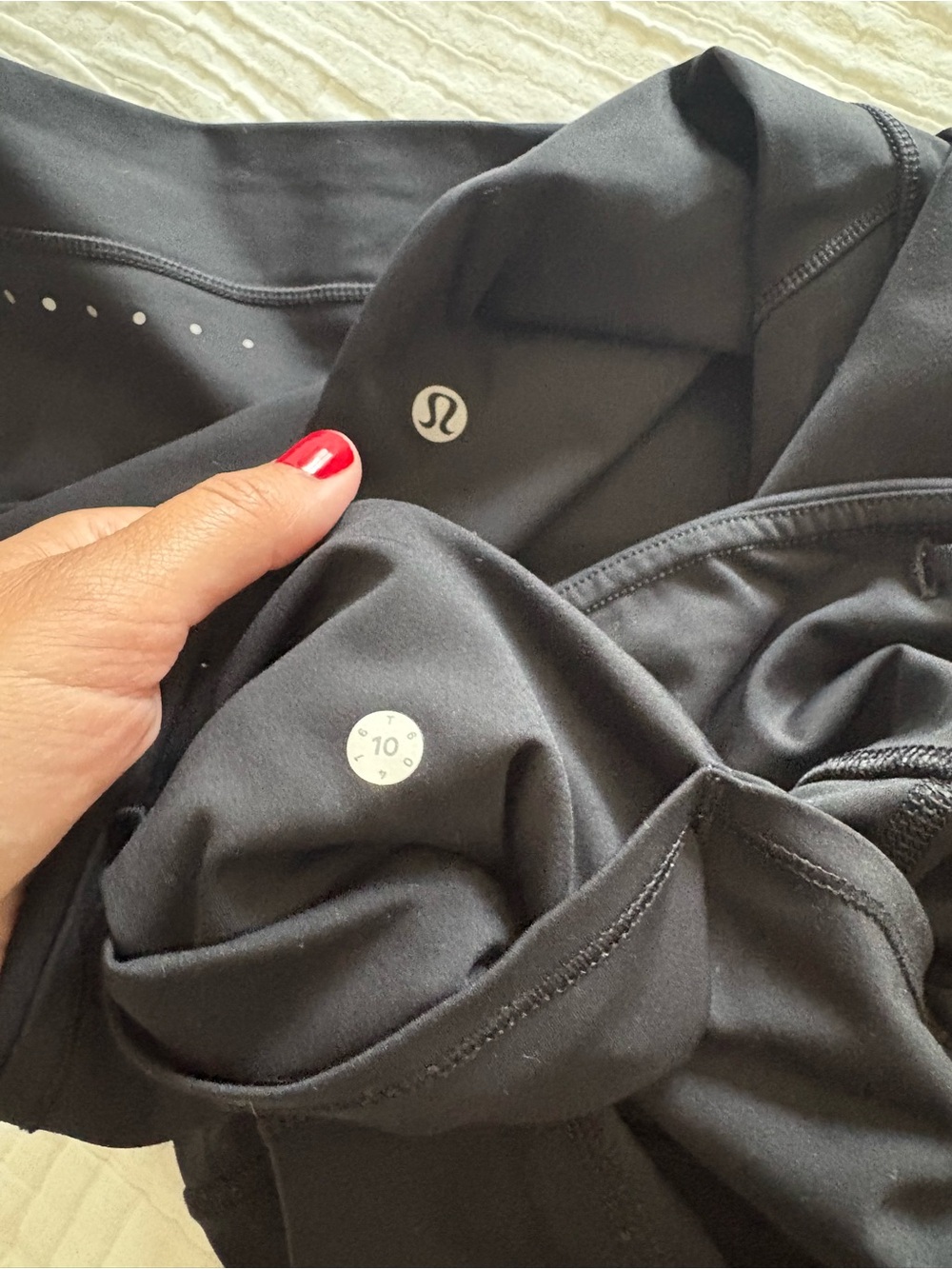 Lululemon Black fast and free Leggings with Side Pockets size 10 - Picture 4 of 4